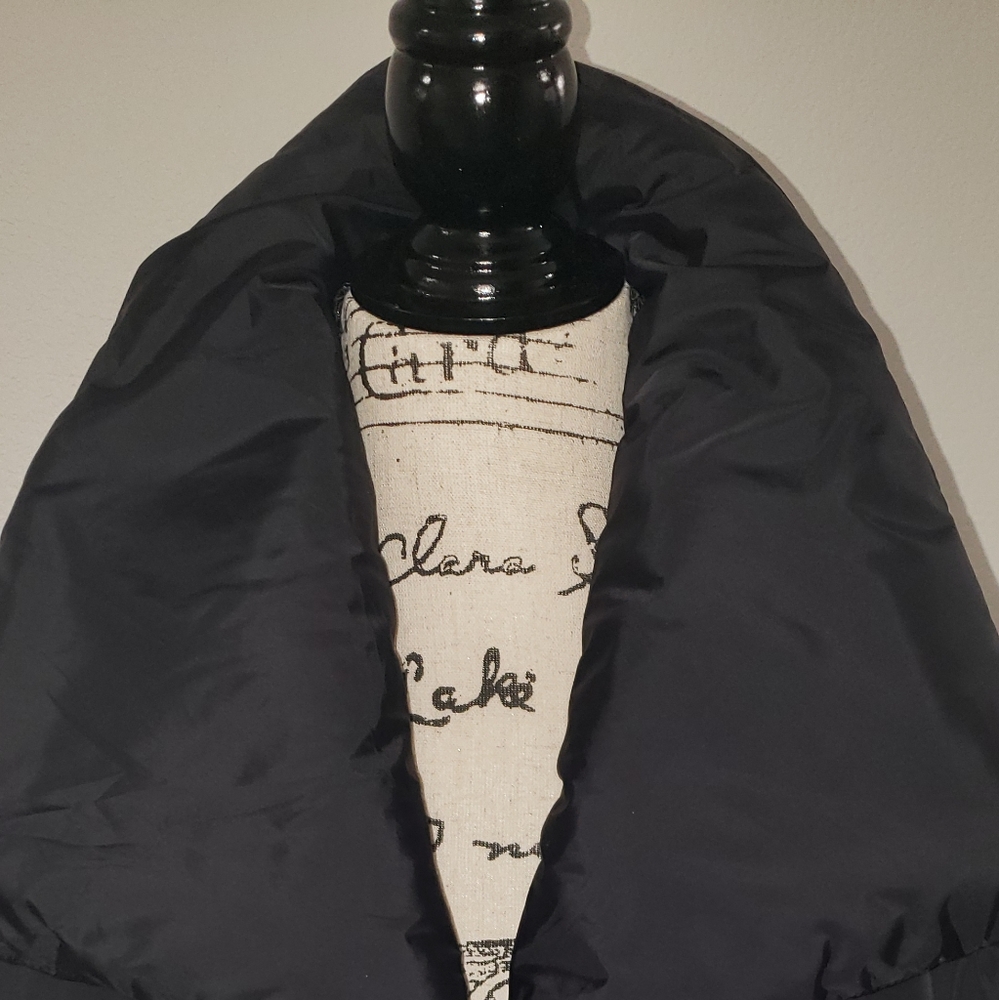 Women's Puffer Ribbon Jacket - Picture 5 of 5